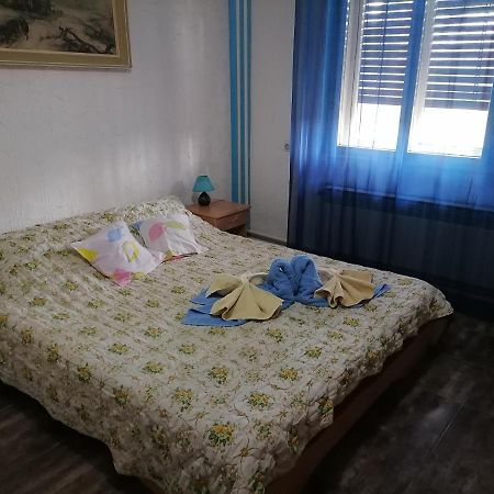 Smestaj U Okviru Domacinstva Sobe Sosa Palić Δωμάτιο φωτογραφία