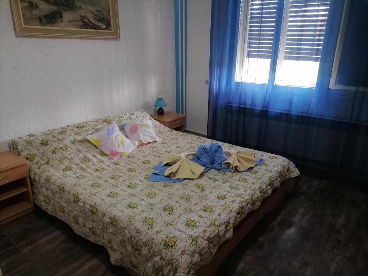 Smestaj U Okviru Domacinstva Sobe Sosa Palić Δωμάτιο φωτογραφία